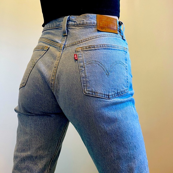 LEVIS - Picture 1 of 9